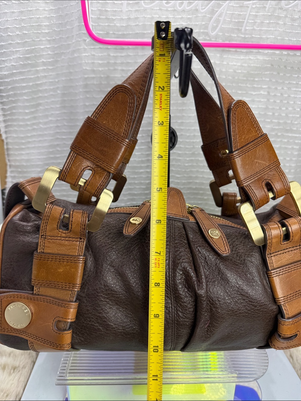(X2)Vintage Michael Michael Kors Y2K dark brown and tan leather handbags. - Picture 5 of 15